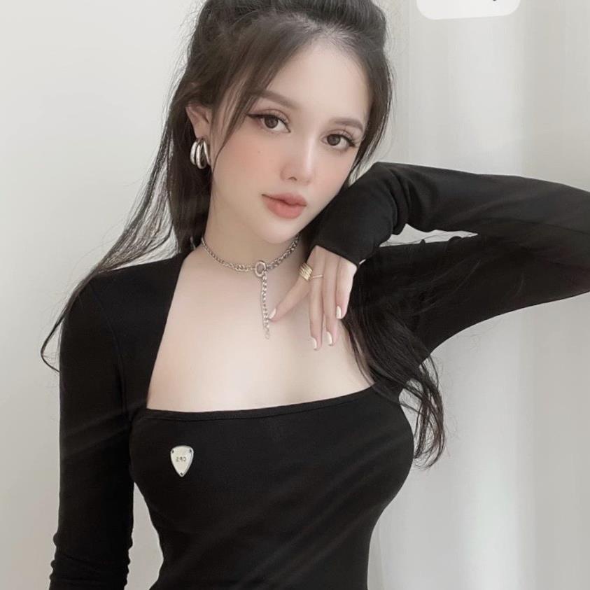 Áo thun nữ đen bó sát phong cách sexy quyến rũ
