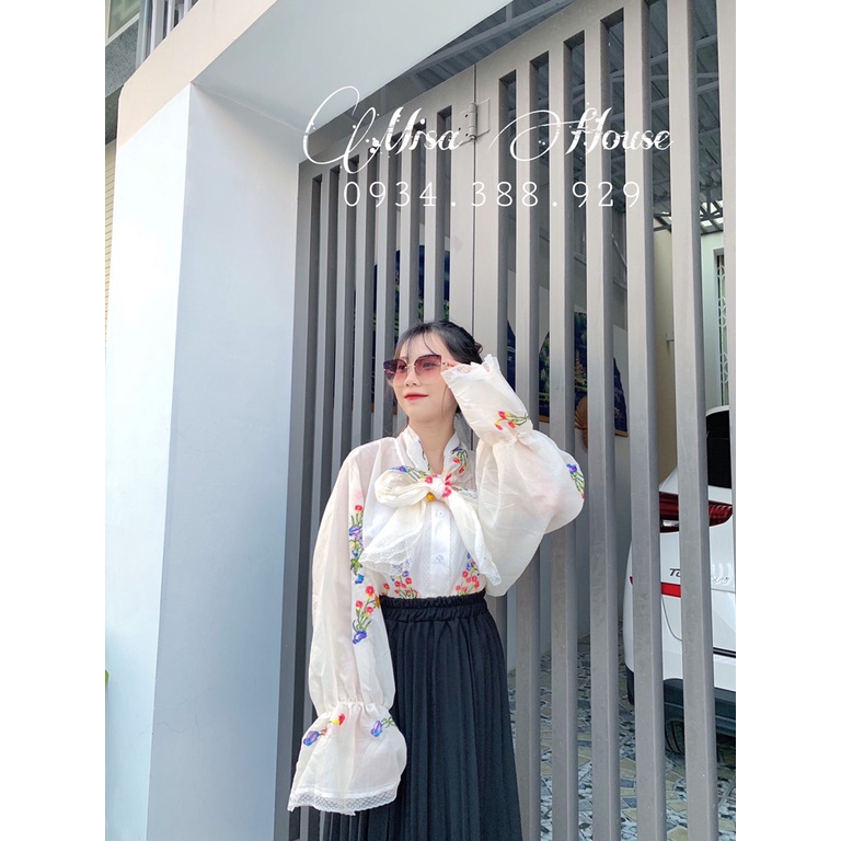 Chân váy đen xếp ly kèm belt