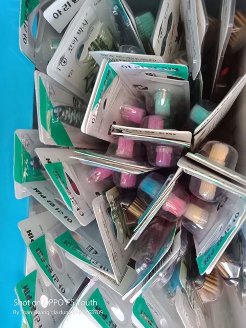 Bàn chải hàn quốc 08d