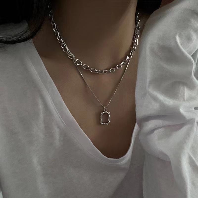 Thời trang Unisex Hip Hop Nhiều lớp Chuỗi vòng cổ dài cho phụ nữ Quà tặng đồ trang sức Mặt dây chuyền hình vuông Phụ kiện vòng cổ Quà tặng sinh nhật