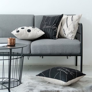 Áo gối 45x45cm họa tiết chấm bi/kẻ sọc phối màu trắng đen trang trí ghế sofa độc đáo