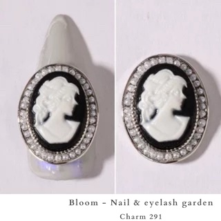 Charm nail gắn móng