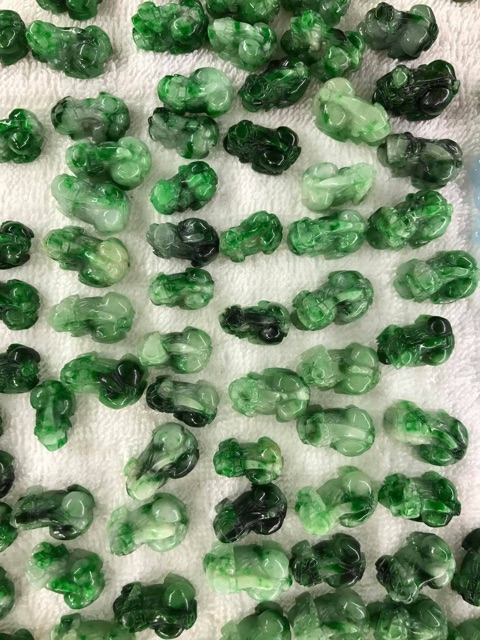 Tỳ hưu ngọc phỉ thúy Jade A xanh sơn thủy