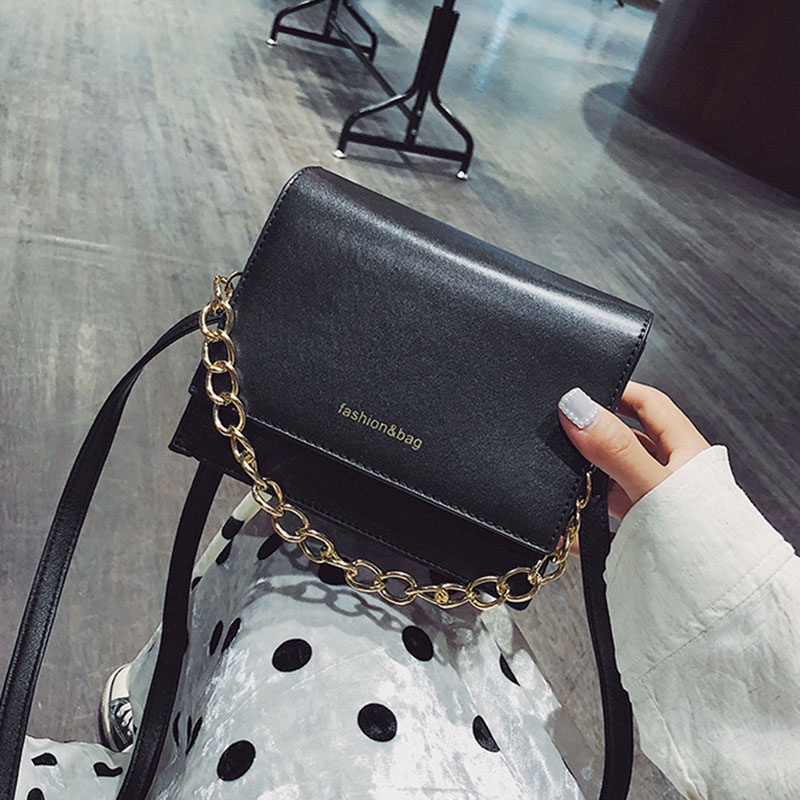 Túi đeo vai  IELGY cỡ vuông nhỏ phối dây xích phong cách Hàn Quốc thời trang