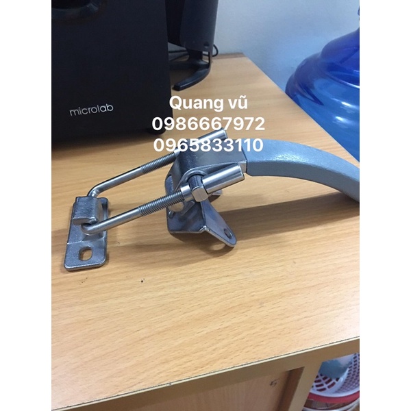 tay khoá tủ cơm công nghiệp dạng móc