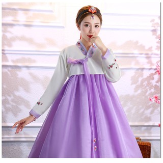 Hanbok thêu hoa đẹp lung linh cho bạn nữ. Hàng đặt trước 10 ngày. S3