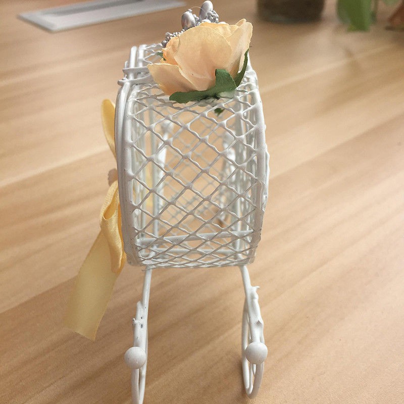 Hộp phụ kiện trang trí đựng kẹo socola cỗ xe lọ lem