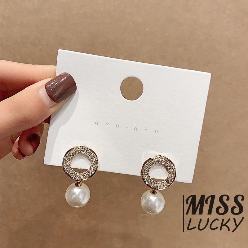 Khuyên Tai Nữ Kiểu Dáng Thời Trang Cá Tính