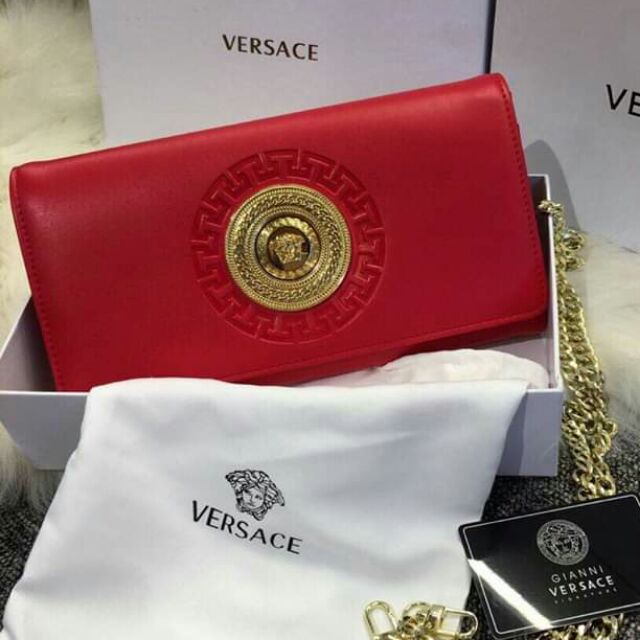 Cluth Versace - super Size 24Hàng da thật, full box kèm dây đeo chéo.3 màu: đỏ- đen - trắng.