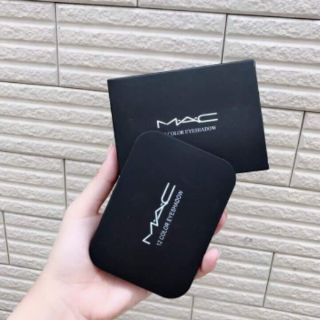Phấn mắt Mac 12 ô