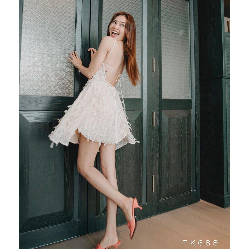 Đầm Xòe Cổ Yếm Lông Vũ Hở Lưng Đan Dây Sexy Đi Biển Siêu Xinh Hot Trend Màu Trắng