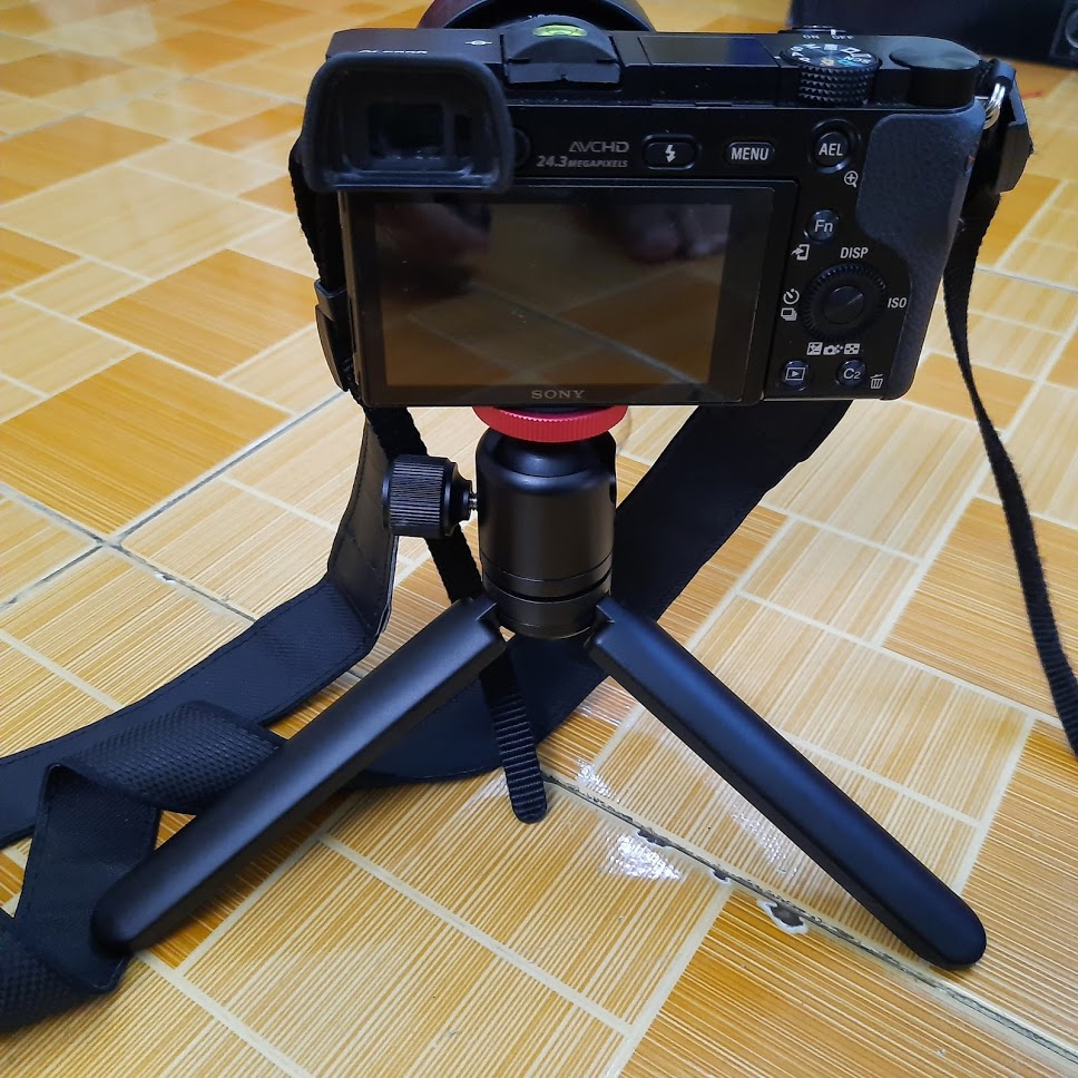 Tripod mini bằng hợp kim 3 chân dùng cho máy ảnh điện thoại gimbal