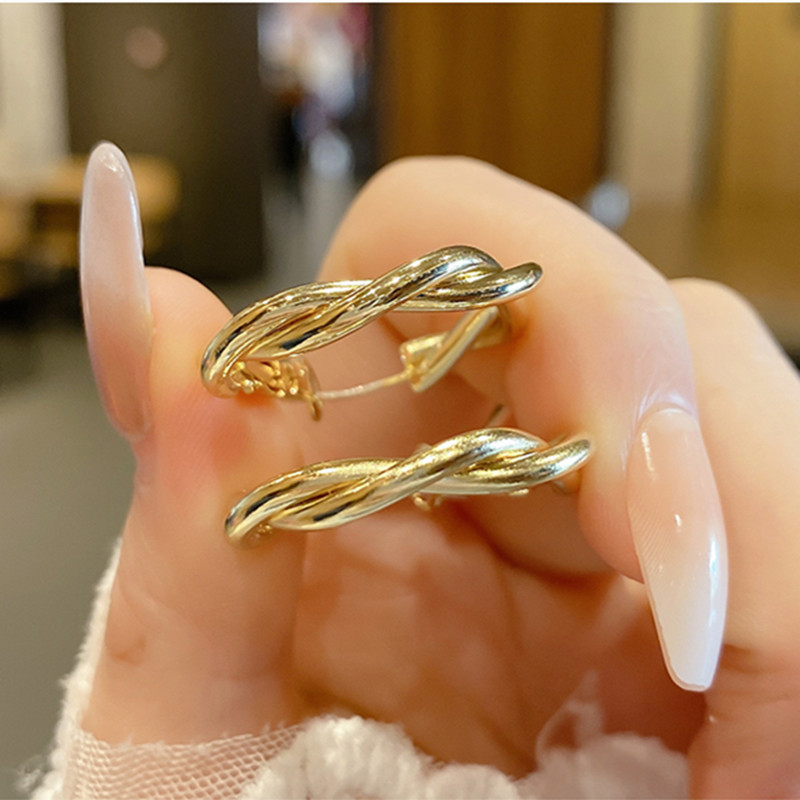 Khuyên Tai Kim Loại Thiết Kế Vặn Xoắn Xinh Xắn Thời Trang Cho Nữ