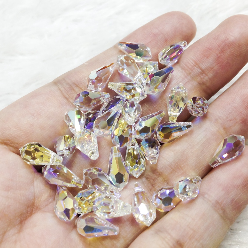 Hạt đá pha lê giọt nước hình kim cương trắng ánh 7 màu trong vắt lấp lánh dùng làm trang sức dây chuyền