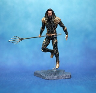 Mô hình Aquaman mafex