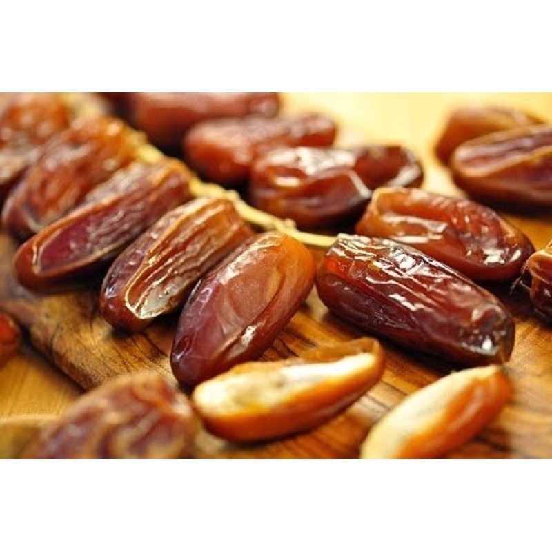 Quả Chà Là Nguyên Cành Không tẩm Đường 500gr mềm ngọt Freshdates