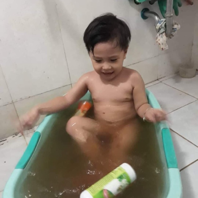 Com bo thao dược trầu tắm bé