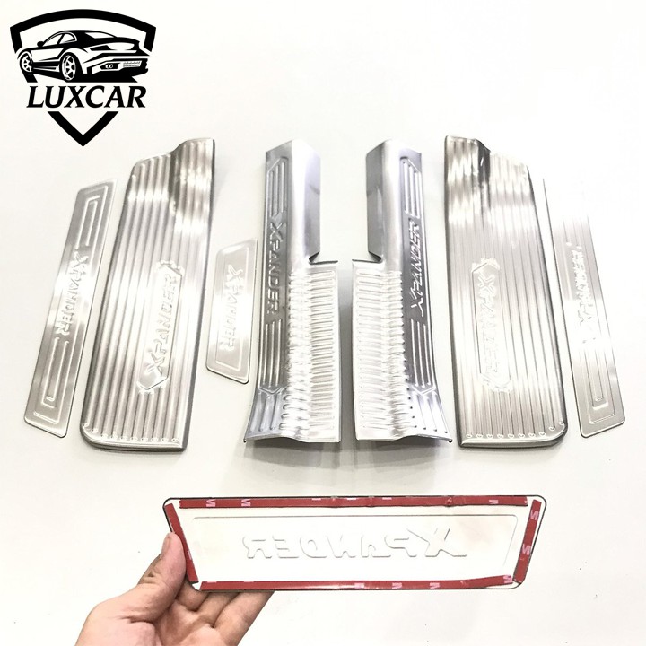 Ốp bậc cửa xe MITSUBISHI XPANDER - Chất liệu INOX, TITAN cao cấp LUXCAR