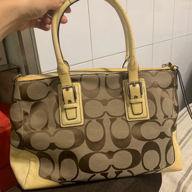 Túi Coach auth