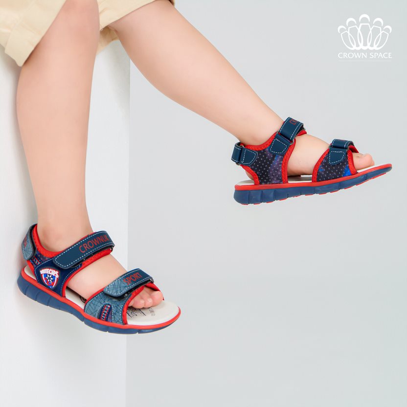 Dép Sandal Bé Trai CrownSpace Dép Quai hậu Chắc Chắn Nhẹ Êm Cho Bé Từ 2-10 Tuổi CRUK527 Đế Cao Su Non Chống Tác Dụng Lực