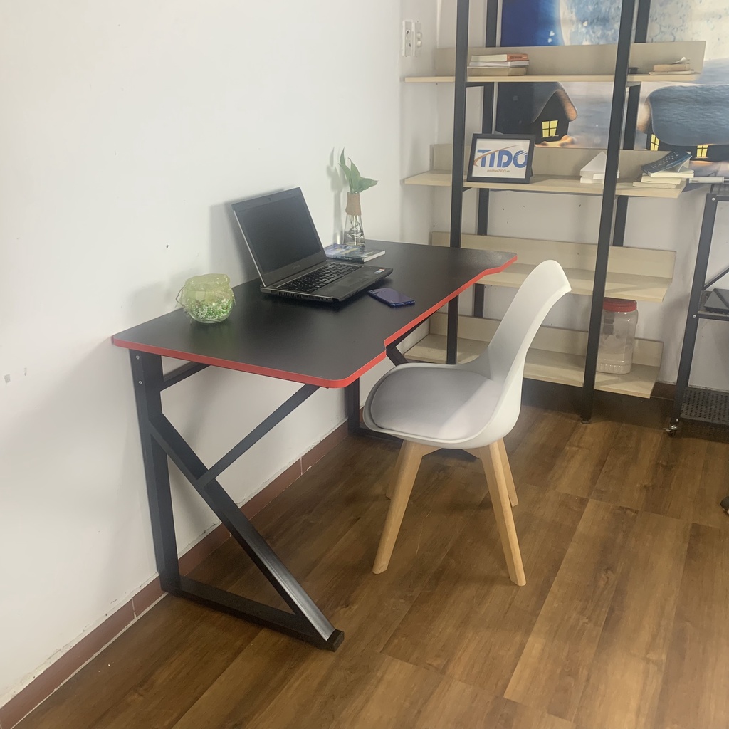 Bàn gaming khung chân chữ K thiết kế cứng cáp chống rung lắc kích thước 1m-1m2