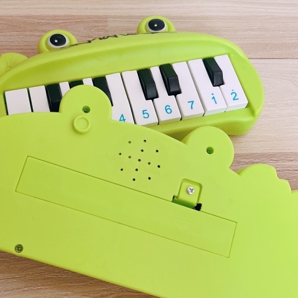 Đàn piano cho bé đồ chơi phát nhạc hình ếch, đàn phát nhạc cho bé