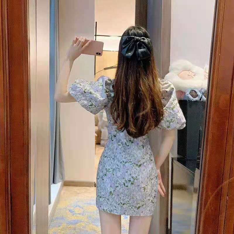 Đầm Tay Phồng Cổ Vuông Nhấn Eo In Họa Tiết Hoa Phong Cách Retro Pháp Hàng Mới