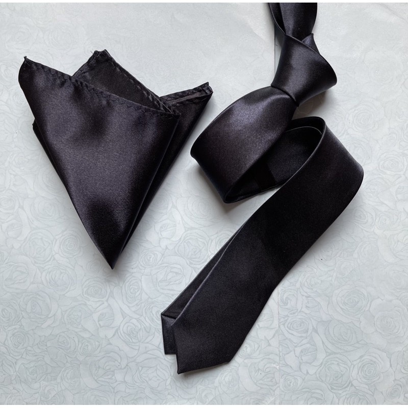 Set Cà vạt bản nhỏ và Khăn áo vest