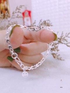 Lắc tay ,lắc chân bạc cho bé