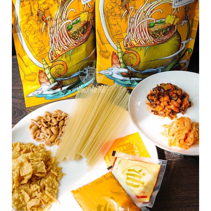 Bún ốc LIỄU CHÂU Lý Tử Thất gói vàng , gói đỏ chua chua cay cay | BigBuy360 - bigbuy360.vn