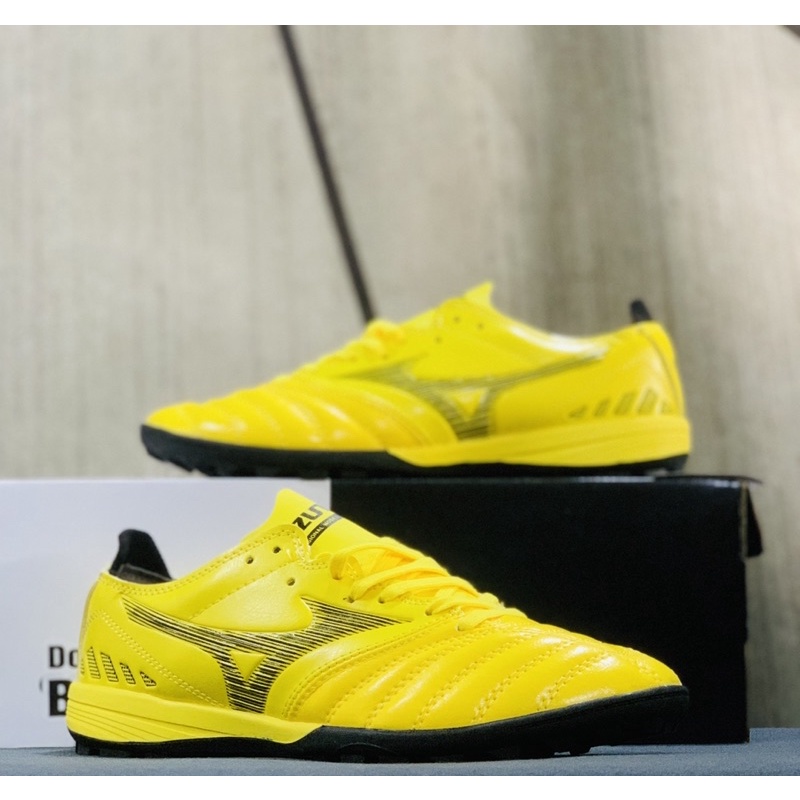 GIÀY BÓNG ĐÁ MIZUNO NEO 3 ( Vàng Đế Đen )