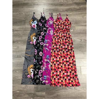 Đầm Maxi hai dây xẻ tà xinh xắn