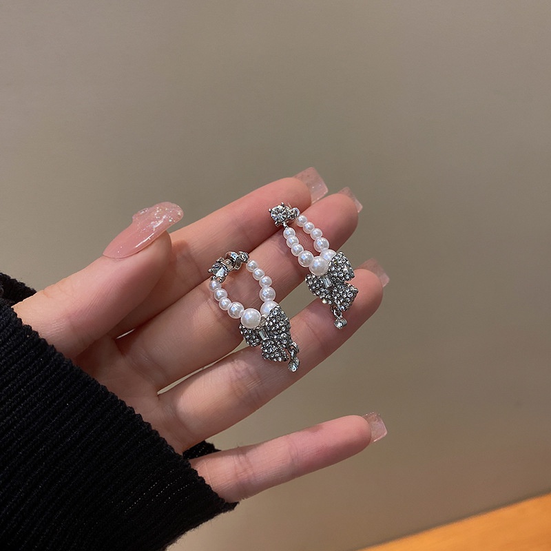 Đôi Bông Tai Hình Chiếc Nơ Đính Ngọc Trai Thời Trang Cho Nữ