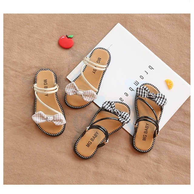 Sandal cho bé - dép đi biển cho bé gái quai da, nơ vải kẻ, đế trống trượt MG Baby mã 825 ( có video&amp;ảnh thật)