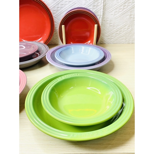 Đĩa sâu lòng 2 size lớn, nhỏ đường kính 20cm và 15cm -  LCreuset, men bóng màu pastel sang trọng