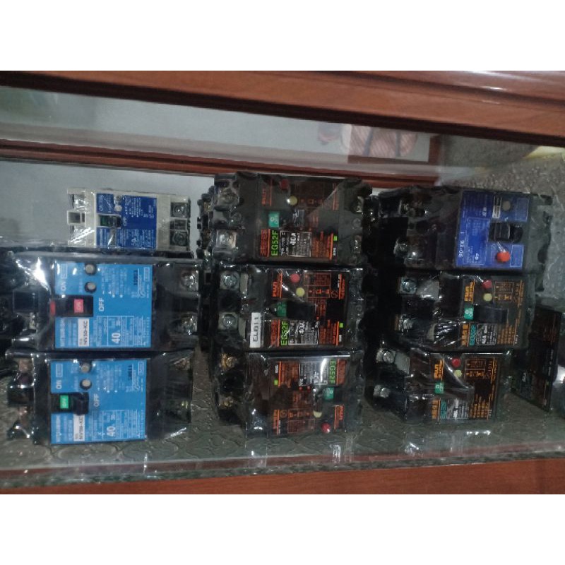 Aptomat chống giật 40.50A . hàng nhật bãi . dòng rò 30ma . mới 92%