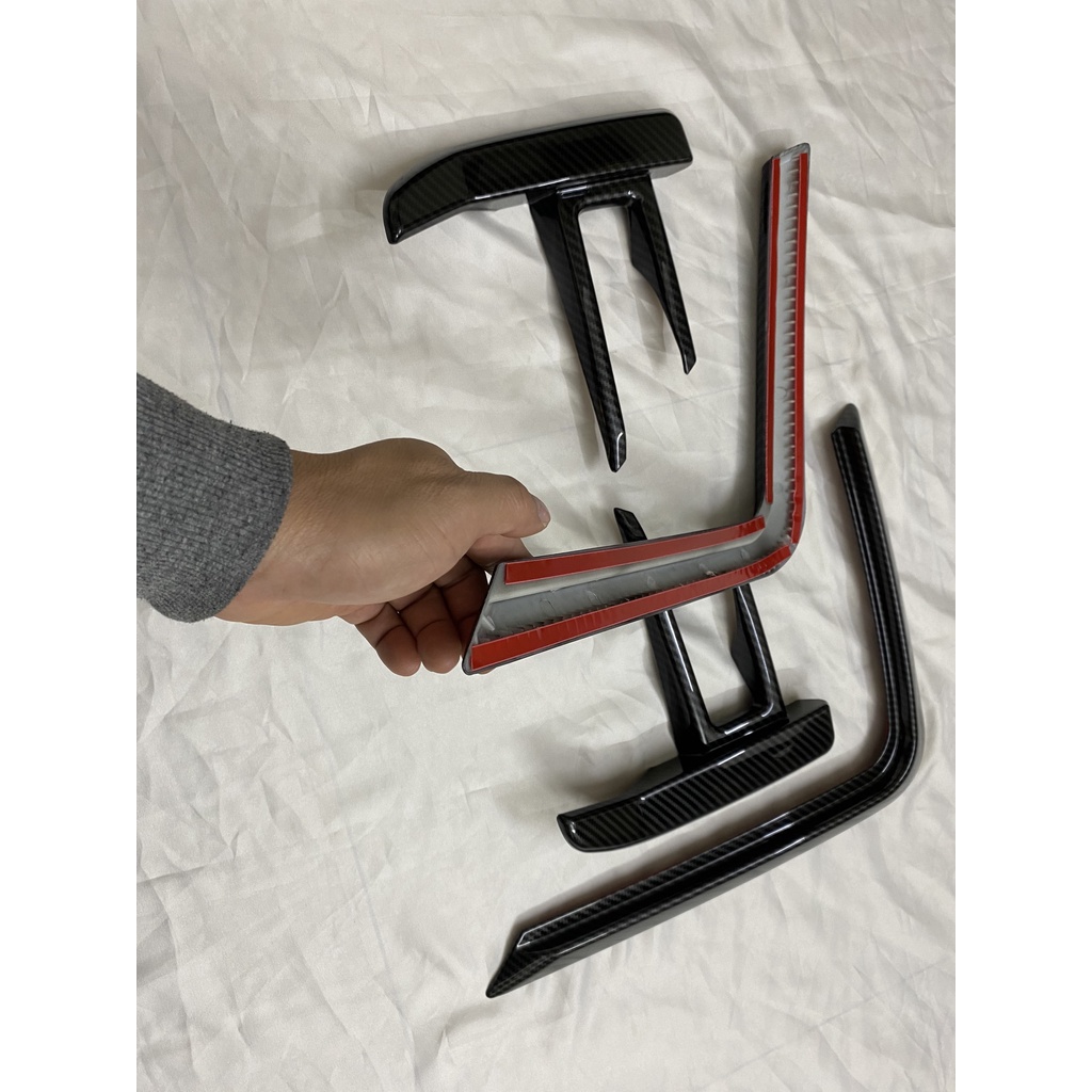 Ốp viền đèn gầm trước, sau CACBON xe Toyota Raize 2021- 2022, Vân Carbon cao cấp