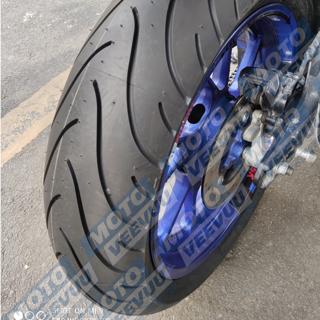 Vỏ lốp xe máy Michelin 150/60R17 TL Pilot Street Radial ( 150/60-17 )