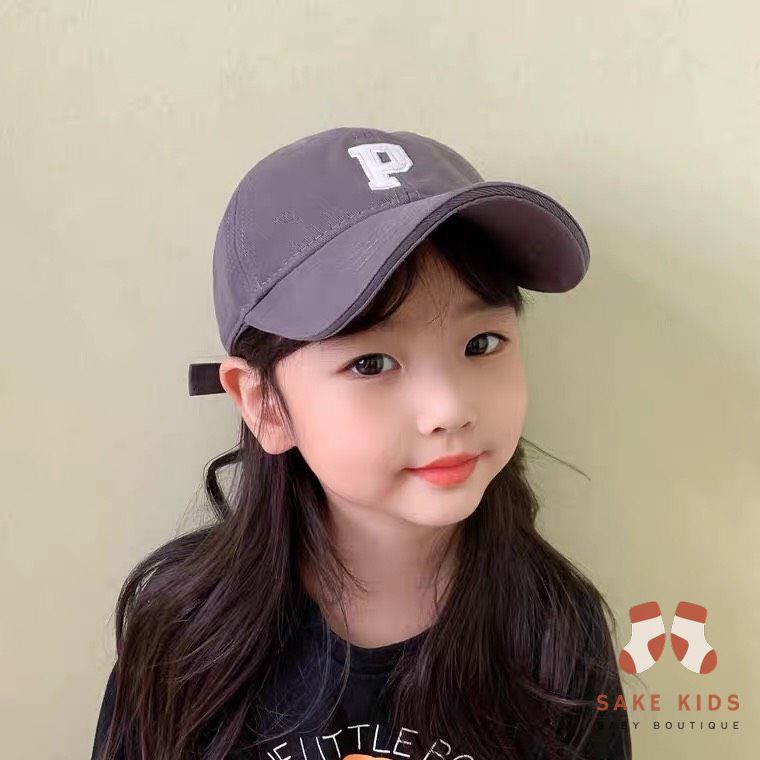 Mũ lưỡi trai trẻ em - Nón lưỡi trai thêu Chữ P đáng yêu cho bé trai bé gái chất vải đẹp thoáng mát phong cách Hàn Quốc