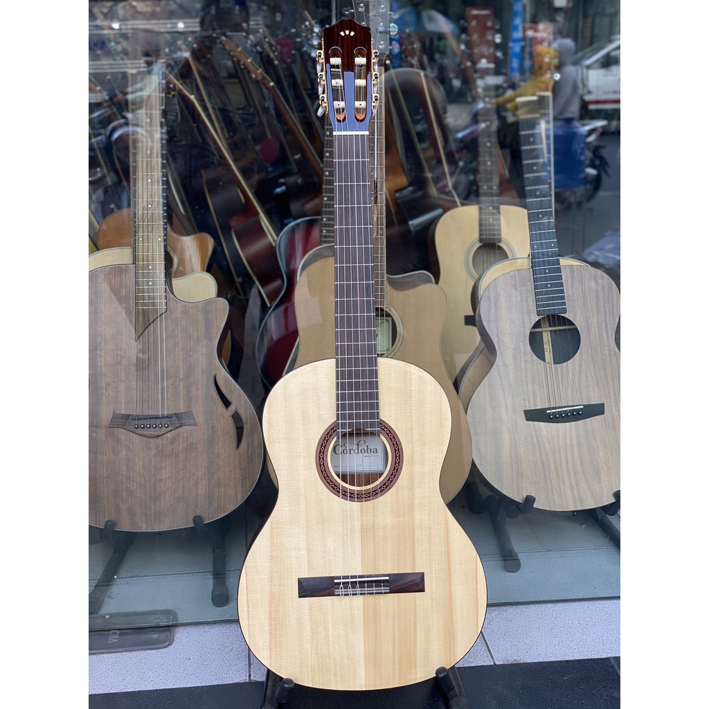 Guitar Cordoba classic C5 SP (tặng kèm phụ kiện)