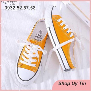 Giày sục vàng, đen, trắng