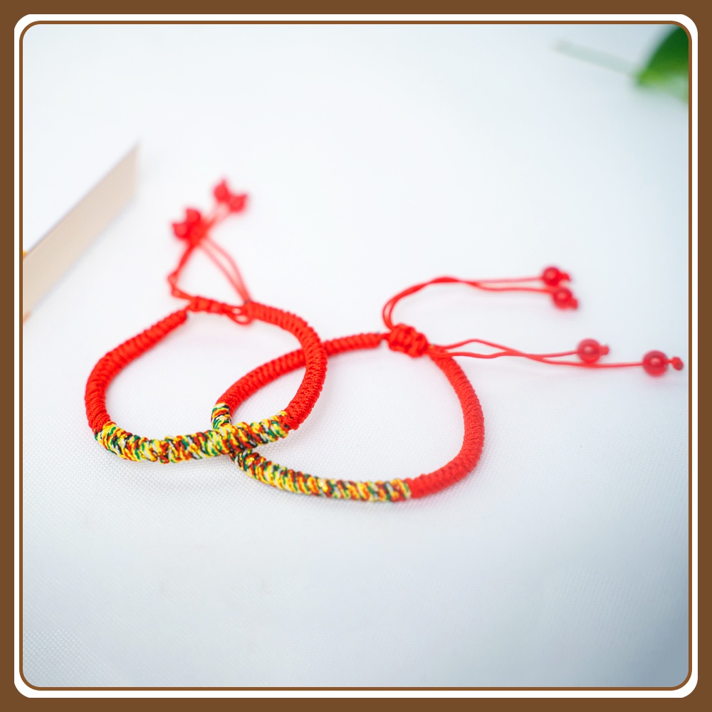 Vòng tay chỉ đỏ ngũ sắc handmade, giúp bảo về chủ nhân, đem lại may mắn, tài lộc - Mani Decor