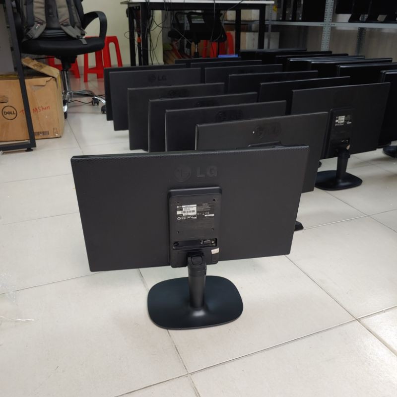 Màn hình máy tính LG 20 inch HD+ | BigBuy360 - bigbuy360.vn