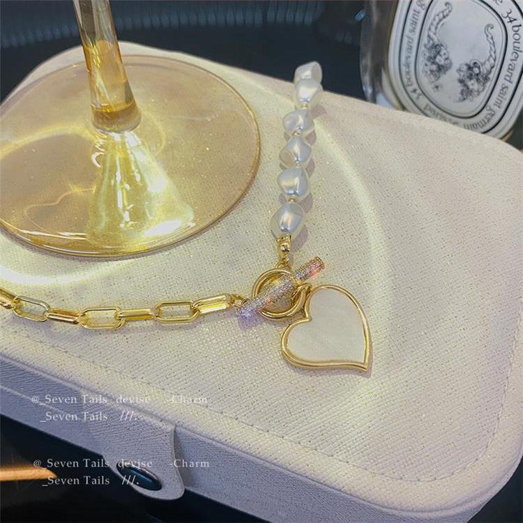 Vòng cổ choker đính ngọc trai phong cách Hàn Quốc