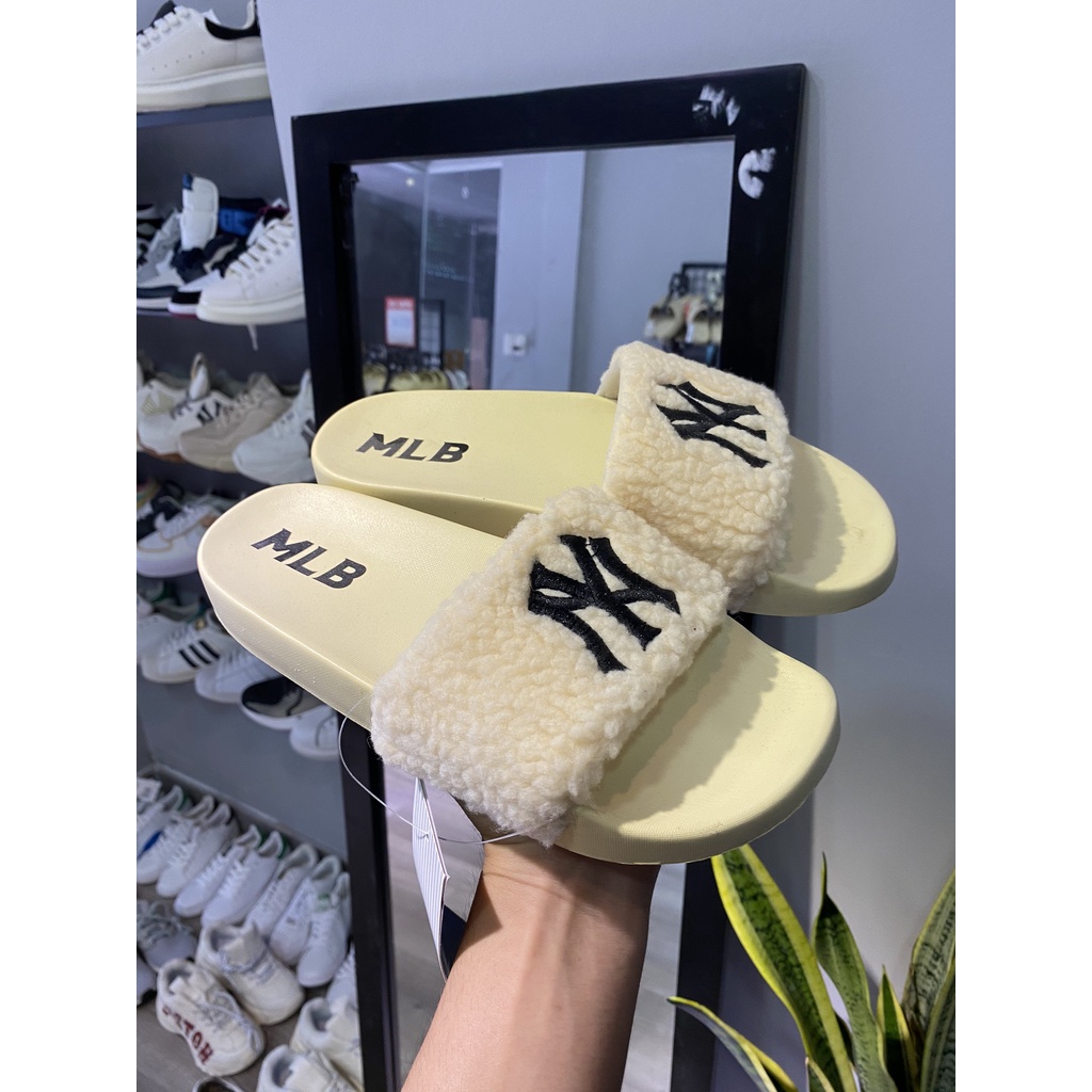 Dép MLb nữ Mound Freece - vàng