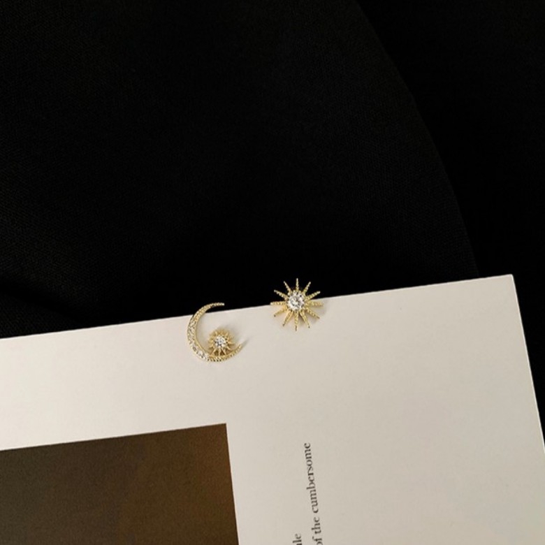 Hoa tai mặt trăng sao bất đối xứng / Khuyên tai / Bông Tai