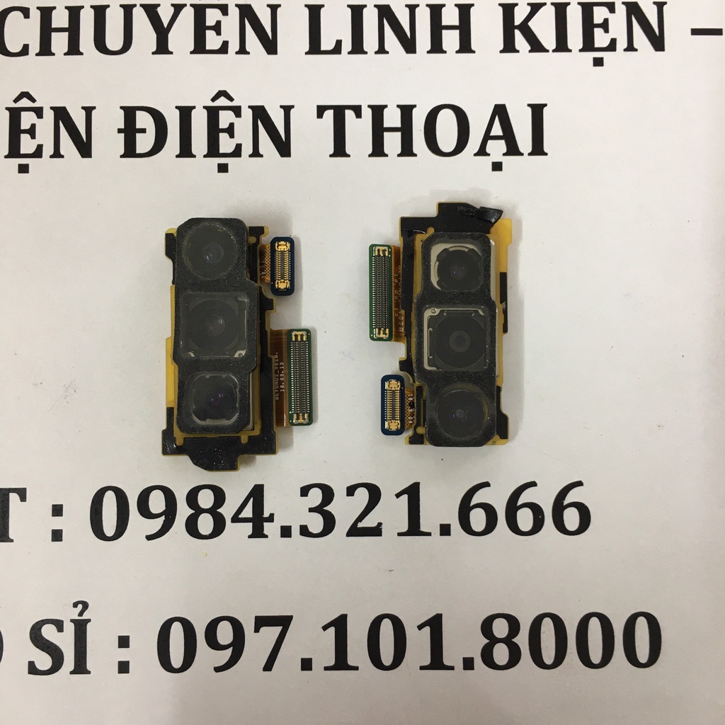 Cụm camera sau Samsung S10