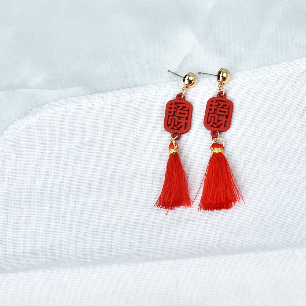 Khuyên tai tua rua màu đỏ may mắn phong cách Trung Hoa cho nữ
