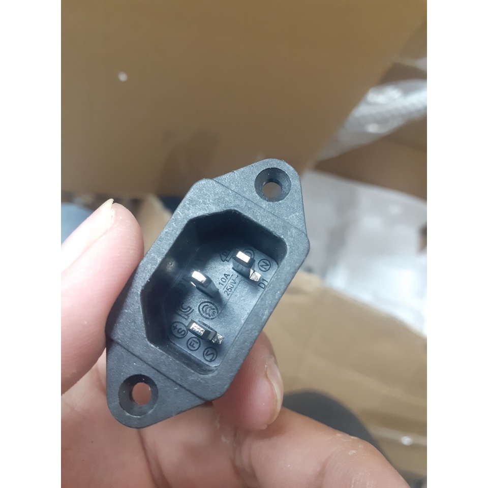 Phích nguồn Nồi áp suất điện BlueStone PCB-5619 5 lít