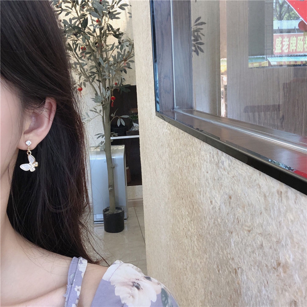 Bông Tai Hình Bướm Đính Đá Thanh Lịch